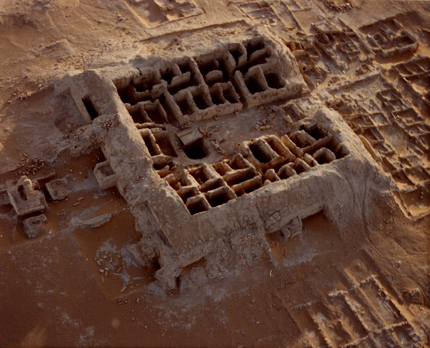 Qaryat al-Faw: The Three-Storey Market on the Empty Quarter's Edge