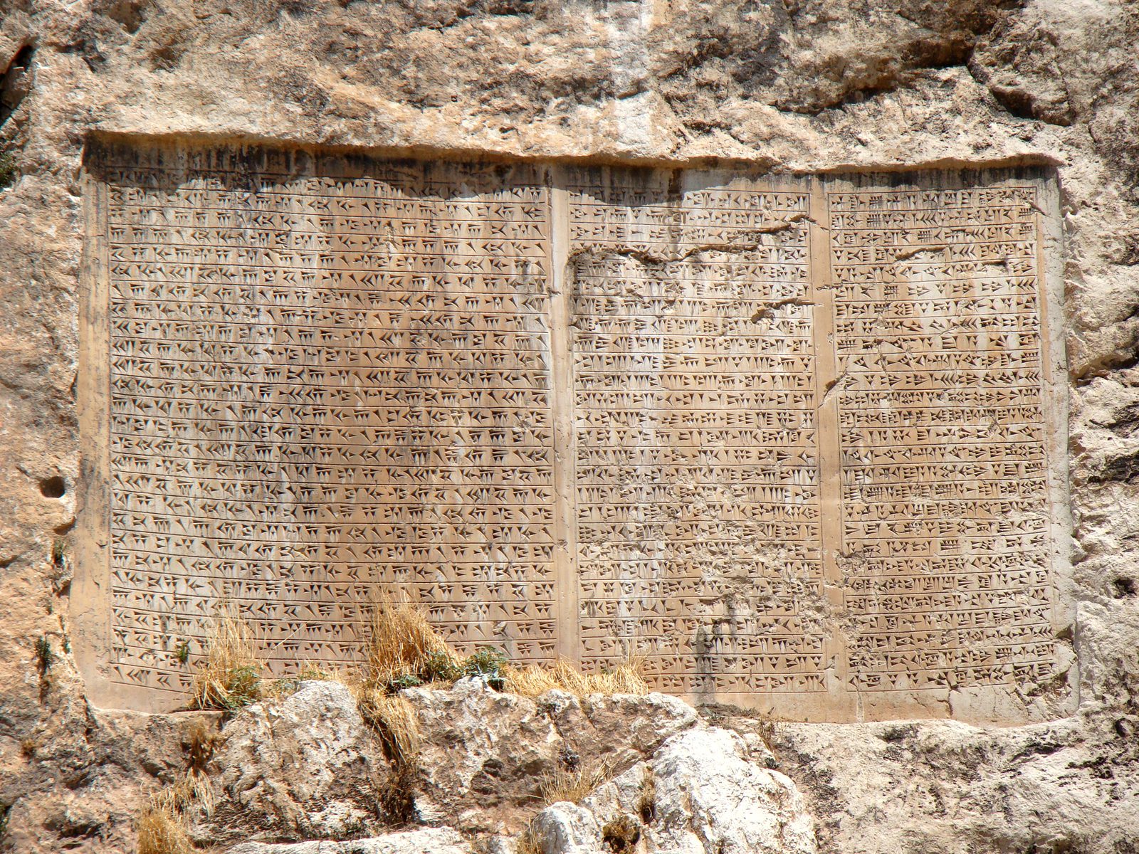 Ancient cuneiform writing